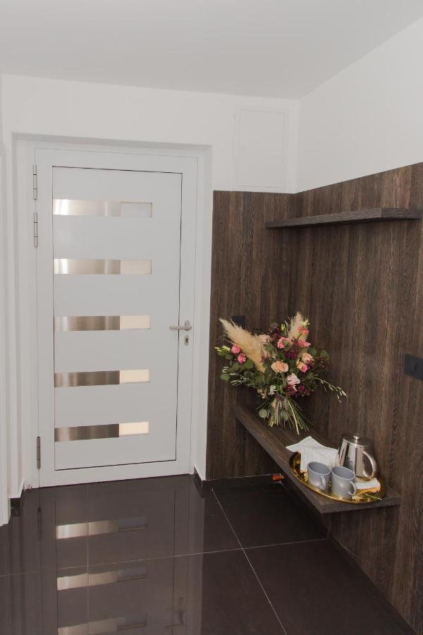 Alexandra Apartments Tribunj  Luaran gambar